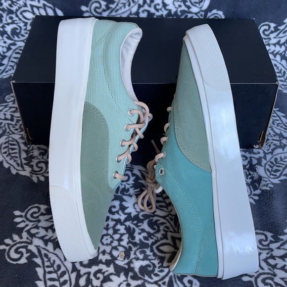 Converse Skid Grip OX Oil Green/Malachite Green MEN`S - Picture 12 of 16